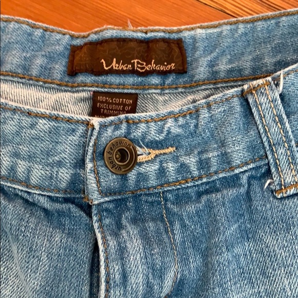 Shorts - Picture 3 of 3